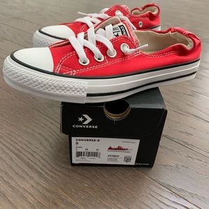 Converse shoreline, varsity red, women’s 5. New